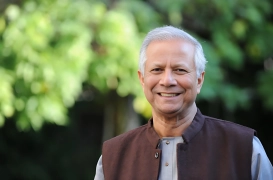 ড. ইউনূসের নামে মামলা করার ঘোষণা