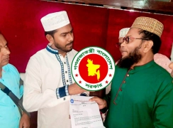 ৯ম পে-স্কেল বাস্তবায়নে প্রতিমন্ত্রী নুরকে স্মারকলিপি প্রদান