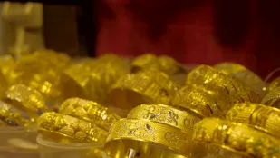 ঈদের আগে সোনার বাজারে বড় দরপতন