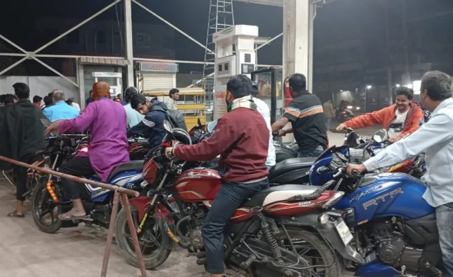 রাত থেকেই পাওয়া যাবে পর্যাপ্ত তেল