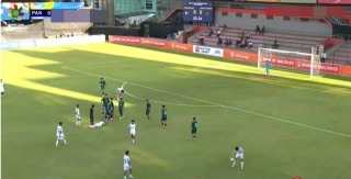 বাংলাদেশ বনাম পাকিস্তান: ৮০ মিনিটের খেলা শেষ, Live দেখুন এখানে