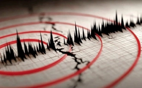 ইন্দোনেশিয়ায় ৭.৪ মাত্রার শক্তিশালী ভূমিকম্প: সুনামির সর্তকতা