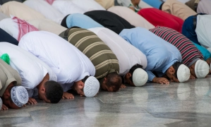 কোন নামাজে নবীজি কোন সুরা তিলাওয়াত করতেন