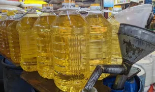 ভোজ্যতেলের দাম নিয়ে যা বললেন বাণিজ্যমন্ত্রী