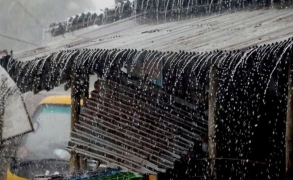 দেশজুড়ে ৫ দিন বৃষ্টির পূর্বাভাস: যেসব জেলায় হতে পারে অতি ভারী বর্ষণ