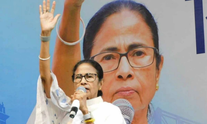 মমতার পতন হচ্ছে!