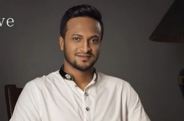 রাজনীতিতে নিজের অবস্থান জানালেন সাকিব