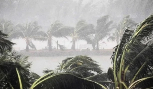 দুপুরের আগেই ১০ অঞ্চলে ঝড়-বৃষ্টির সতর্কতা