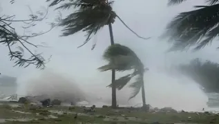 সকাল ৯টার মধ্যে যেসব জেলায় ৬০ কিমি বেগে ঝড়-বজ্রবৃষ্টির আশঙ্কা